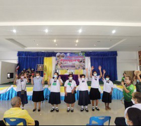 จัดกิจกรรมโครงการอบรมเตรียมความพร้อมสู่ สังคมผู้สูงอายุ (โรงเรียนผู้สูงอายุตําบลหนองพอก)