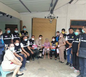 ลงพื้นที่เยี่ยมเครสและมอบของสำหรับผู้สูงอายุที่มีภาวะพึ่งพิง 