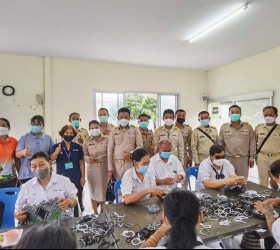 โครงการอบรมฝึกอาชีพให้กับกลุ่มสตรี ผู้สูงอายุ ผู้พิการ และผู้ดูแลคนพิการ ประจำปี 2565 เพื่อฝึกอาชีพสร้างรายได้ให้แก่ผู้สูงอายุตำบลหนองพอก