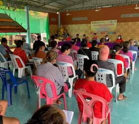 ลงพื้นที่ให้กำลังใจ และเยี่ยมสวนผักของราษฎร พร้อมทั้งสาธิตการทำปุ๋ยหมักชีวภาพ ในพื้นที่บ้านมะเหลื่อม หมู่ที่2