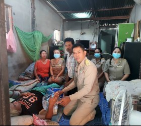 ลงพื้นที่เยี่ยมผู้สูงอายุ ผู้พิการป่วยติดเตียง ในเขตตำบลหนองพอก 