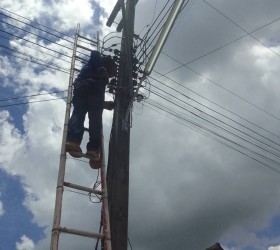 ออกพื้นที่ซ่อมไฟฟ้าส่องสว่าง