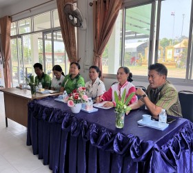 ประชุมติดตามการดำเนินงานศูนย์พัฒนาคุณภาพชีวิตและส่งเสริมอาชีพ (ศพอส.) จังหวัดร้อยเอ็ด