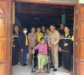 ลงพื้นที่มอบรถเข็นวีลแชร์ให้กับ  ชาวบ้านผู้ประสบปัญหา ใน เขตพื้นที่ตำบลหนองพอก