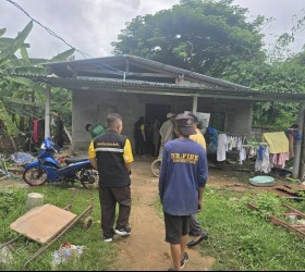 ลงพื้นที่ดูการปรับสภาพบ้านผู้สูงอายุ หมู่ 8