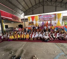 งานประเพณีบุญพรรษา แห่เทียนและขับร้องสรภัญญะ 