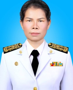 นางเพชร  เจนเชี่ยวชาญ