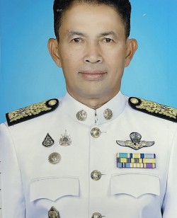 นายนิพนธ์  แก้วกาหลง